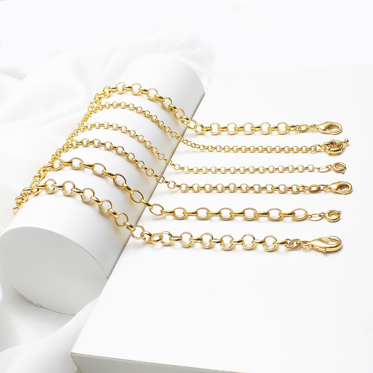 Pulseira 18cm 1.40 Cadeado Elo Oval ½ Cana