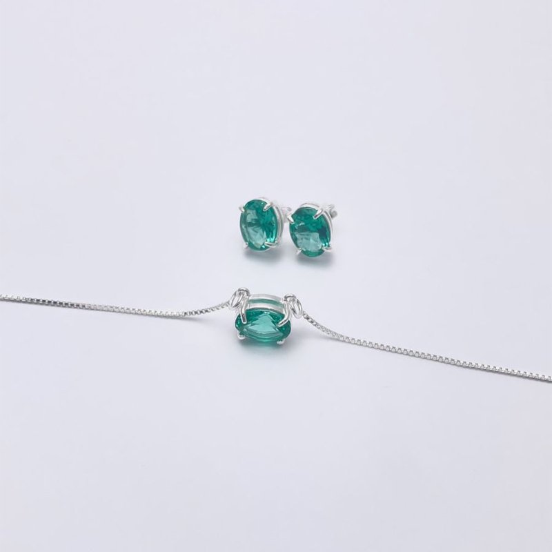 Brinco Prata Oval 7x9mm Zirconia Turmalina