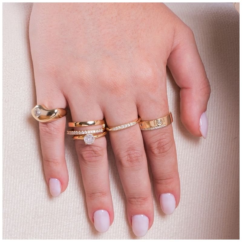 Anel 3 Zirconia C/ Risco E 1 Fileira Cravejada