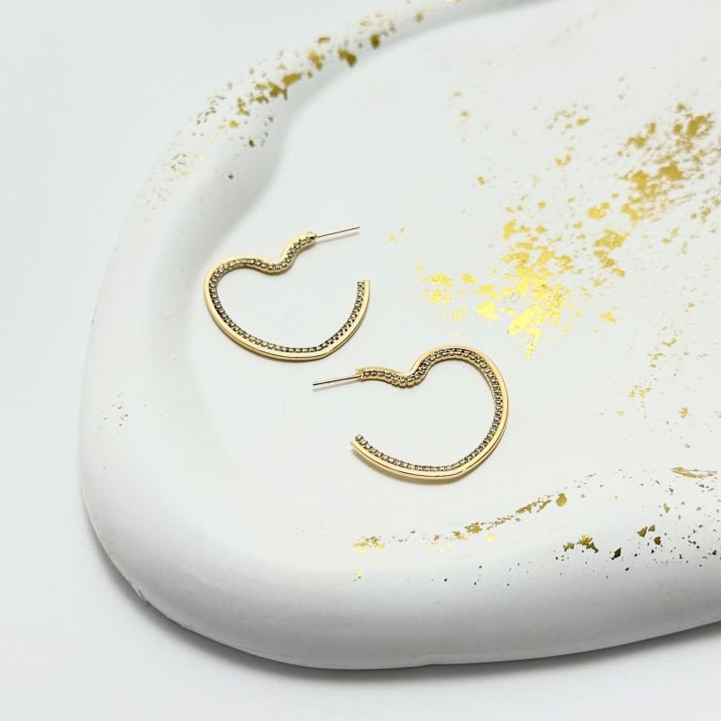 Brinco Argola Fio Coração C/ Zirconia 30mm